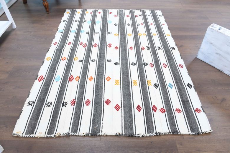 Handmade Vintage Kilim Rug