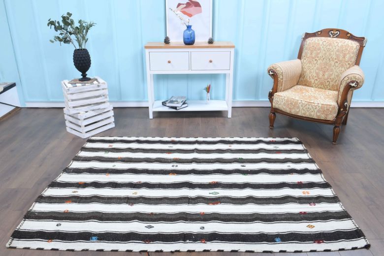 Handmade Flatweave Vintage Rug