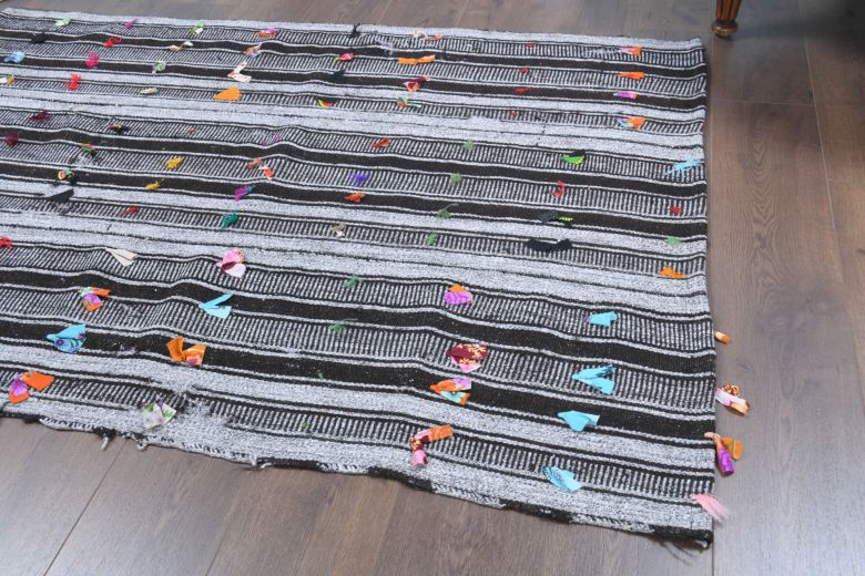 Handmade Vintage Flatweave Rug