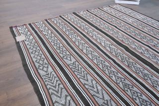 Handmade Vintage Kilim Rug - Thumbnail