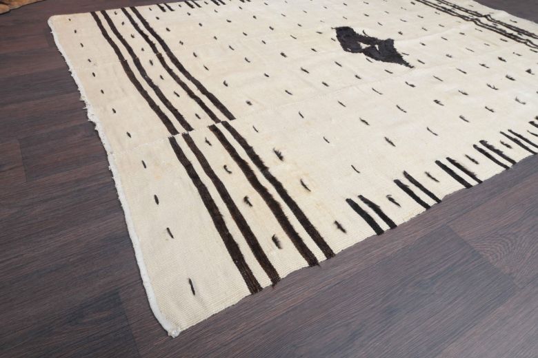 Handmade Vintage Accent Kilim Rug