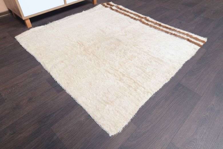 Handmade Vintage Kilim Rug