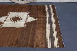 Brown Medallion Rug - Thumbnail