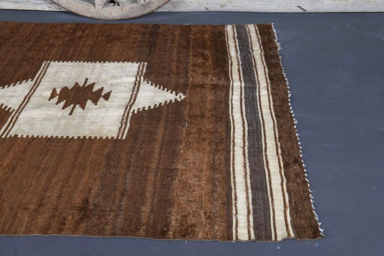 Brown Medallion Rug