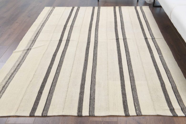 Handmade Vintage Rug