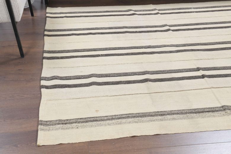 Handmade Vintage Rug