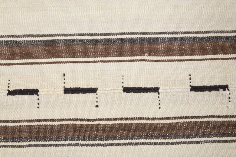 Handmade Vintage Beige Kilim Rug