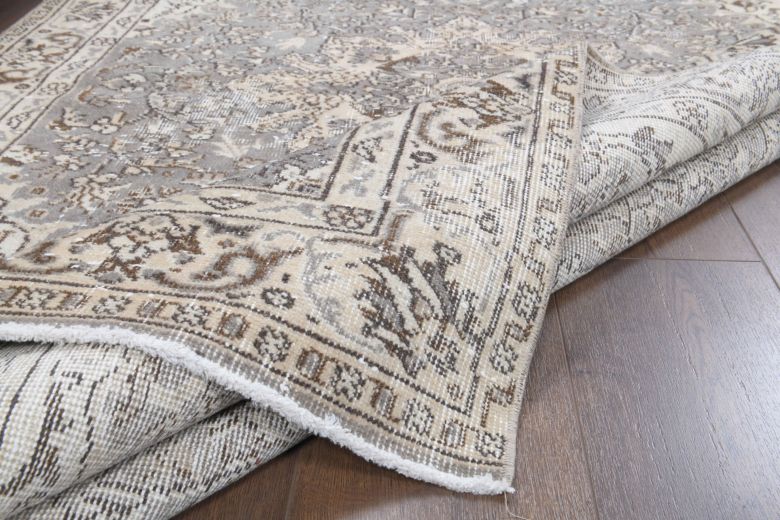 Oriental Handmade Vintage Rug