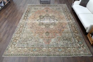 Handwoven Wool Persian Rug - Thumbnail