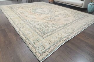Woven Vintage Persian Area Rug - Thumbnail