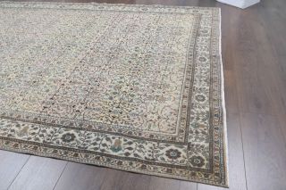 Heirloom Decor Persian Area Rug - Thumbnail