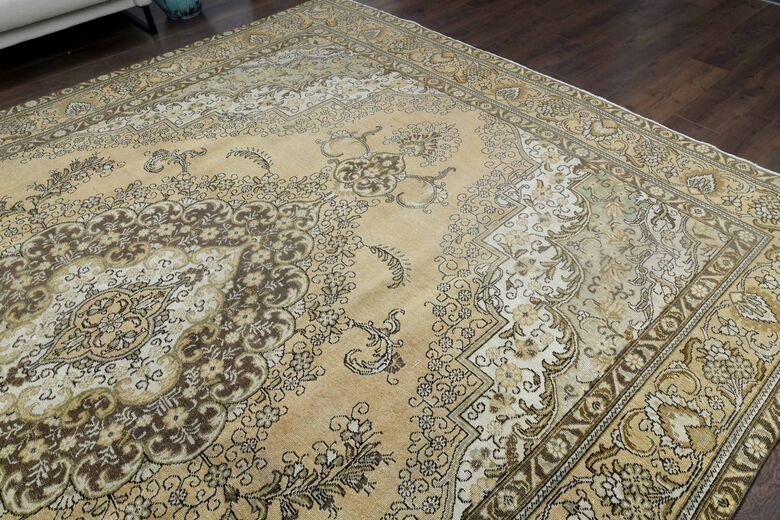 Medallion Persian Handmade Vintage rug