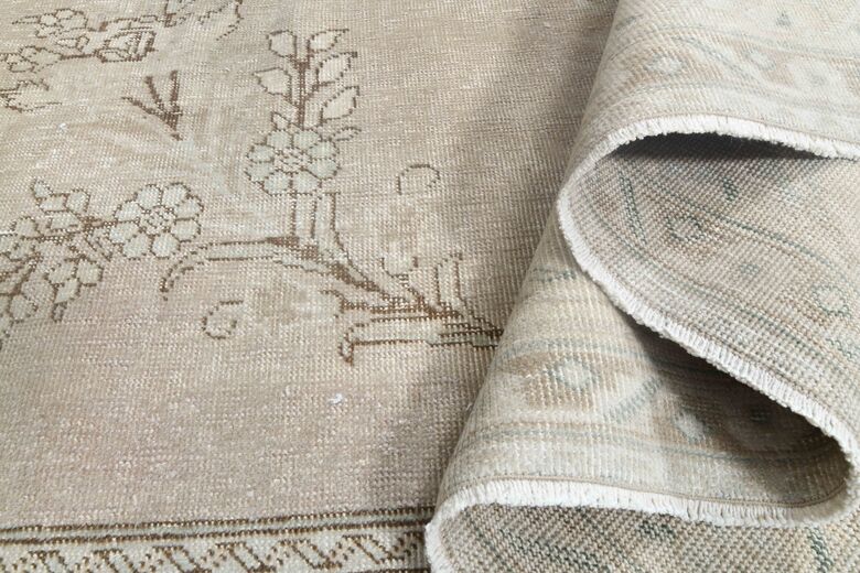 Neutral Beige Persian Vintage Wool Rug