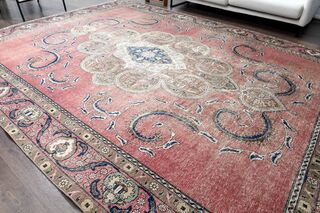Oriental Persian Vintage Area Rug - Thumbnail