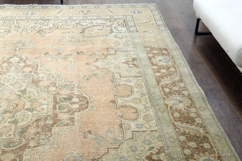 Oriental Vintage Persian Area Rug