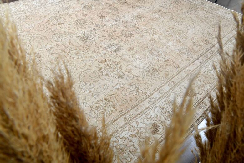 Persian 9x13 Wool Floral Rug