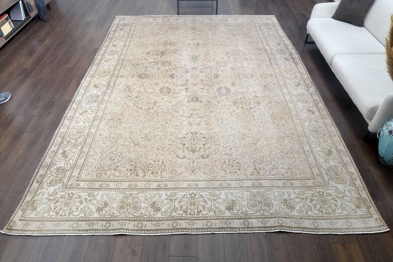 Persian 9x13 Wool Floral Rug