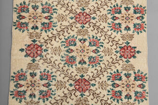 Vintage Bath Decor Carpet - Thumbnail