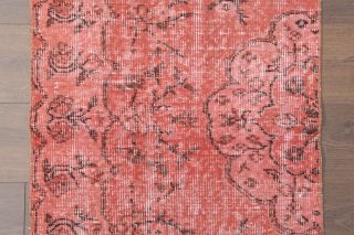 Red Vintage Floral Runner Rug - Thumbnail