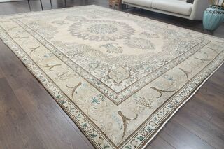Oversized Oriental Persian Rug - Thumbnail