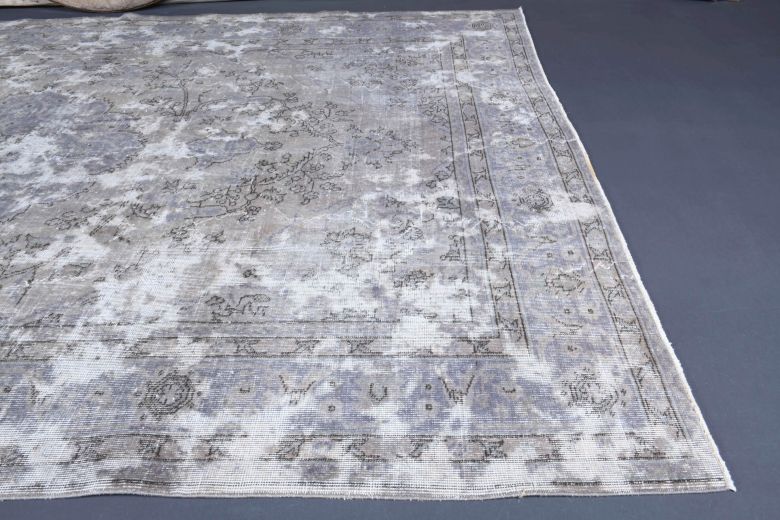 Antique Distressed Vintage Area Rug