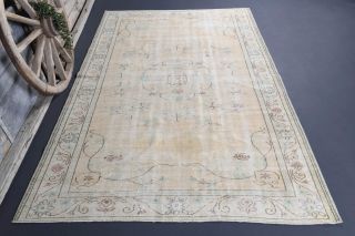 Turkish Vintage Anatolian Area Rug - Thumbnail