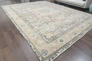 Persian Oversized Vintage wool rug - Thumbnail