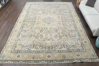 Persian Oversized Vintage wool rug - Thumbnail