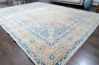 Oriental Persian Vintage Area Rug - Thumbnail