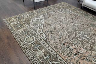 Persian Vintage Area Rug - Thumbnail