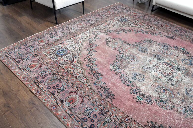 Oriental Pink Persian Rug