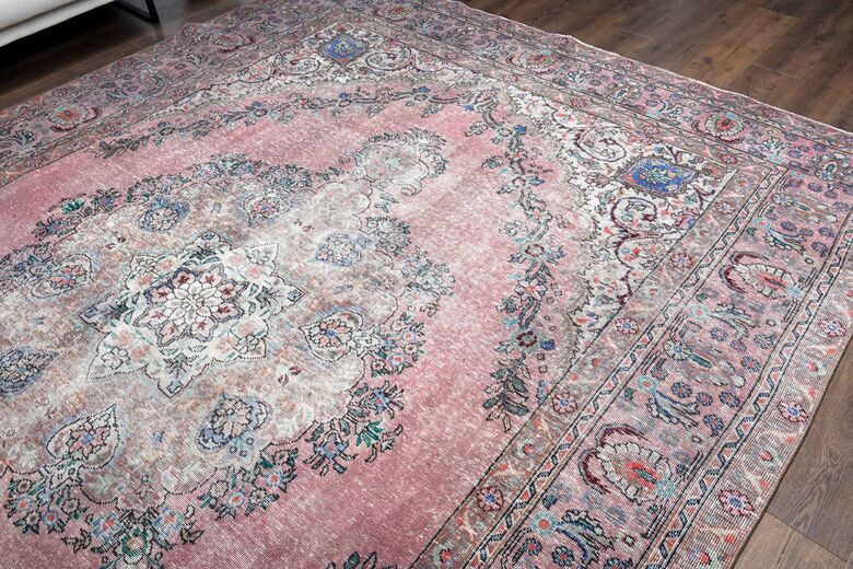 Oriental Pink Persian Rug