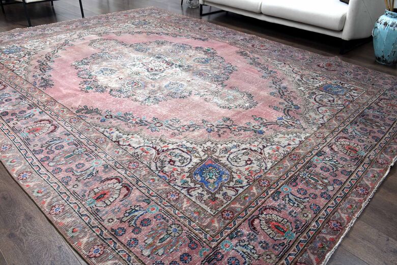 Oriental Pink Persian Rug