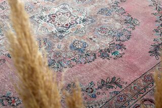 Oriental Pink Persian Rug - Thumbnail