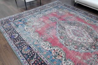 Pink Medallion Persian Vintage Woven Wool Rug - Thumbnail