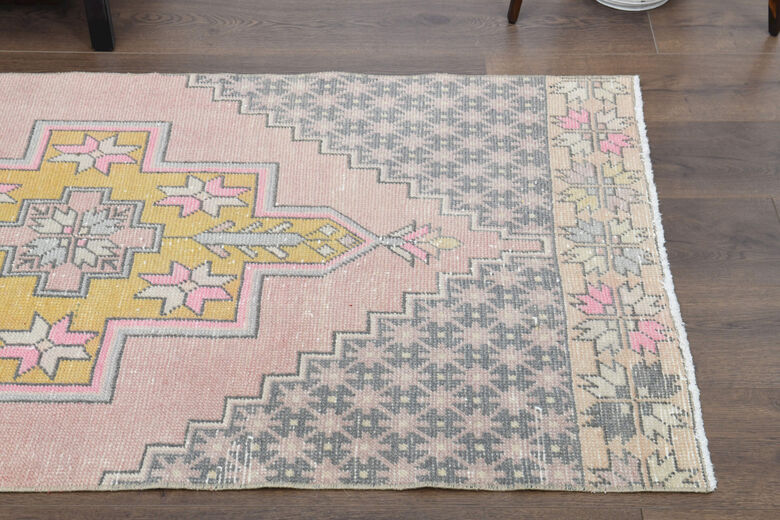 Pale Pink - Vintage Handmade Runner