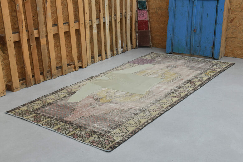 Abdal Shirt Rug