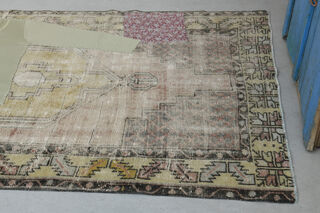 Abdal Shirt Rug - Thumbnail