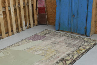 Abdal Shirt Rug - Thumbnail