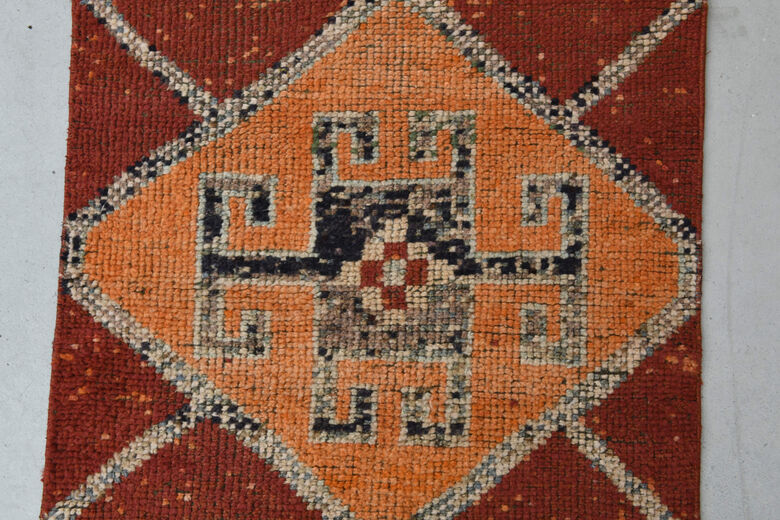 Anatolian Geometric Runner