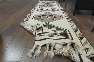 Turkish Vintage Runner Rug - Thumbnail