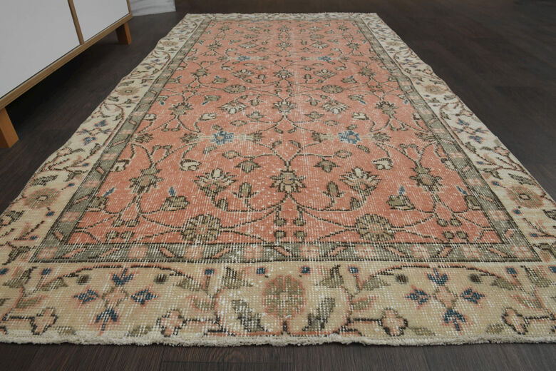 Vintage Floral Area Rug