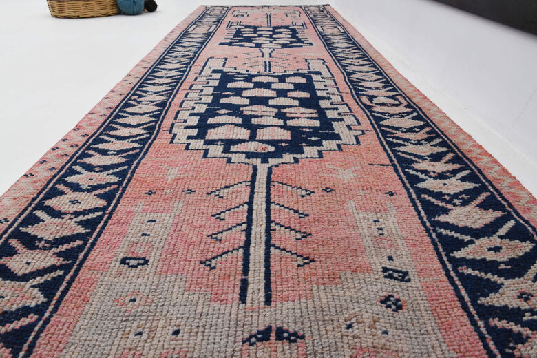 Muted Pink - 1960s Vintage Runner