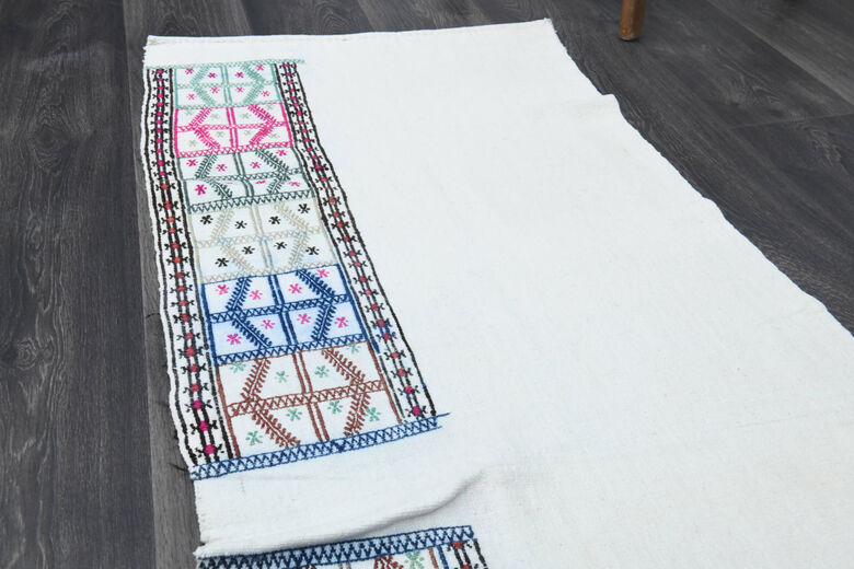 Boho Chic - White Vintage Runner