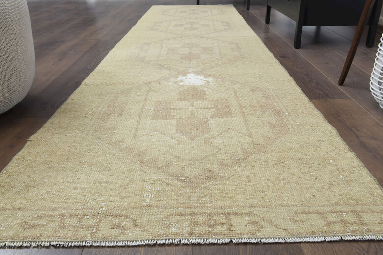 Neutral Colors Antique Runner Rug