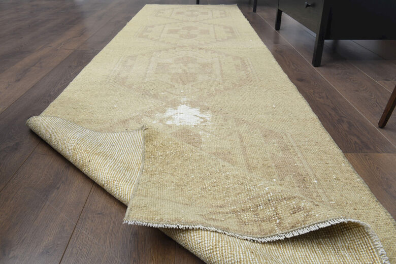 Neutral Colors Antique Runner Rug