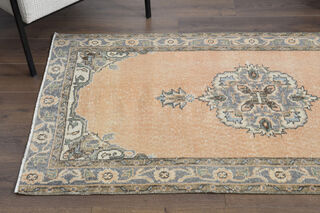 Medallion Runner - Vintage Hallway Rug - Thumbnail