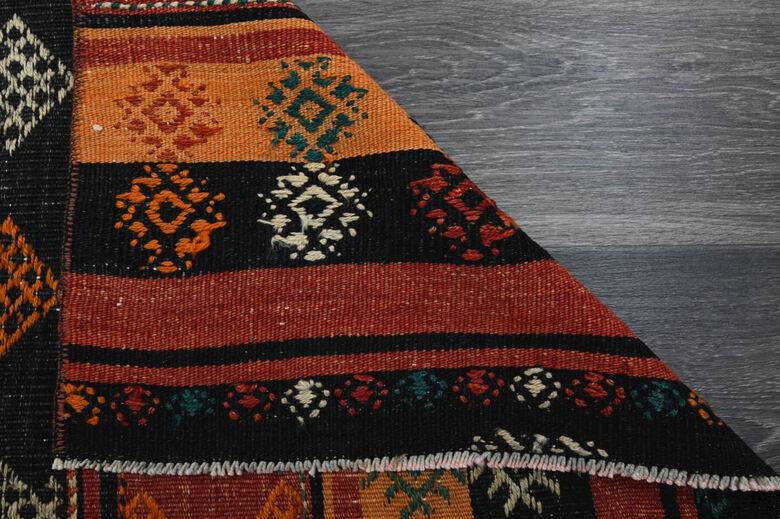 %100 Wool Anatolia Rug