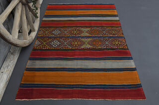 Vintage Traditional Turkish Kilim Rug - Thumbnail