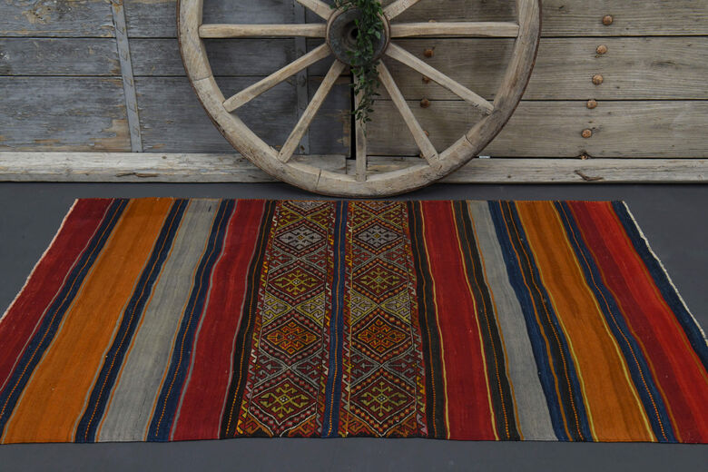 Vintage Traditional Turkish Kilim Rug
